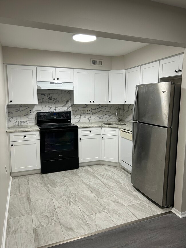 Building Photo - 124 Willow Turn