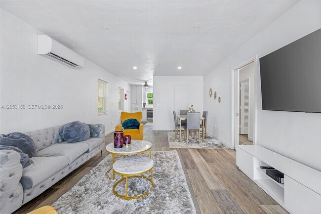 Building Photo - 821 84th St