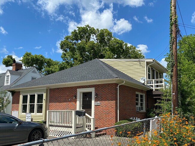 Foto del edificio - 1107 Richmond Rd