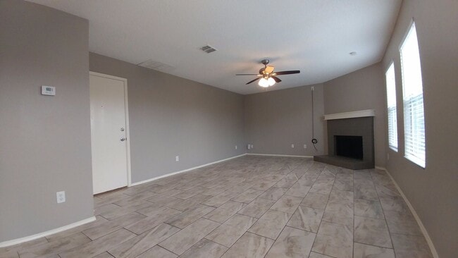 Foto del edificio - Location....Location....Location....section 8