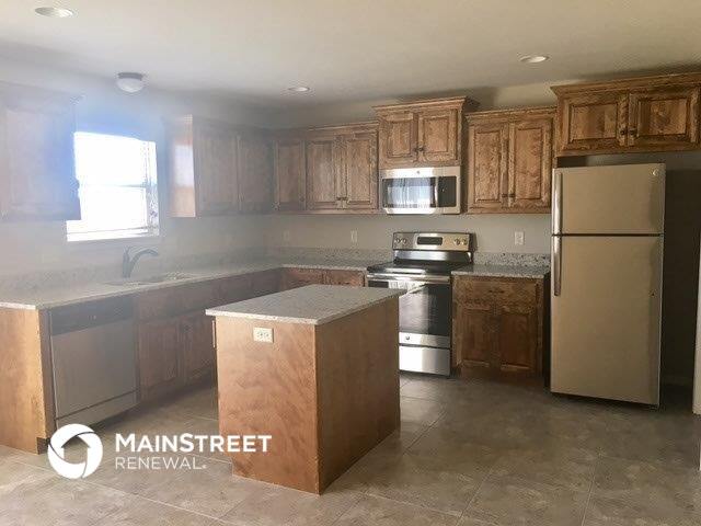 Foto del edificio - 18518 E 19th Ter Ct S