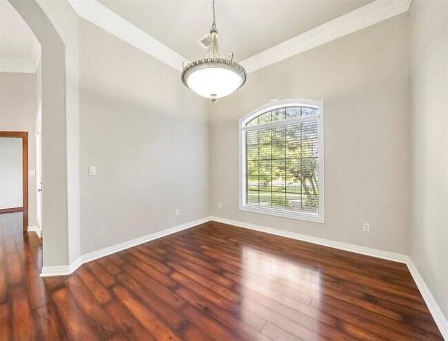 Building Photo - 27326 S Karaugh Dr