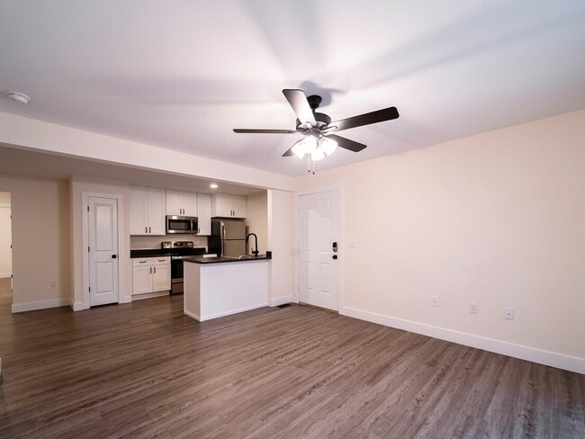 Building Photo - Cambridge Park Apartments