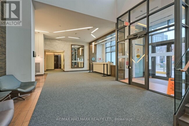 Building Photo - 277 South Park Rd