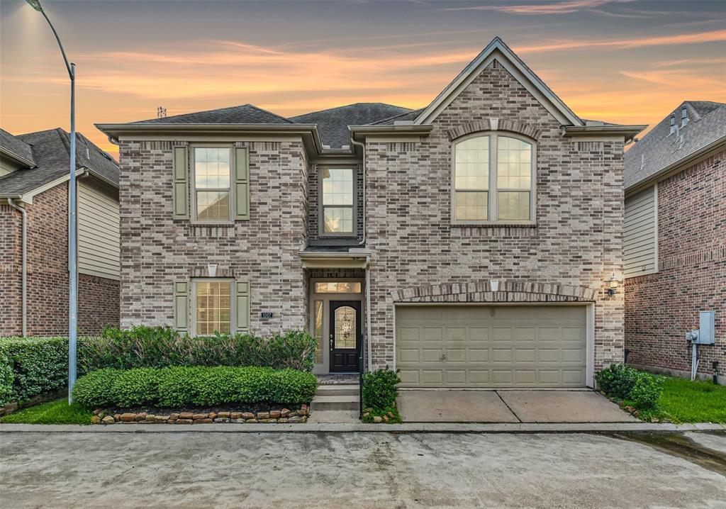 Foto principal - 1007 Vaulted Oak St