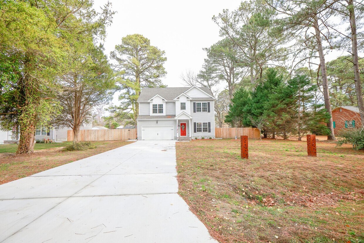 16213 Muddy Cove Cir, Carrollton, VA 23314 House Rental in Carrollton