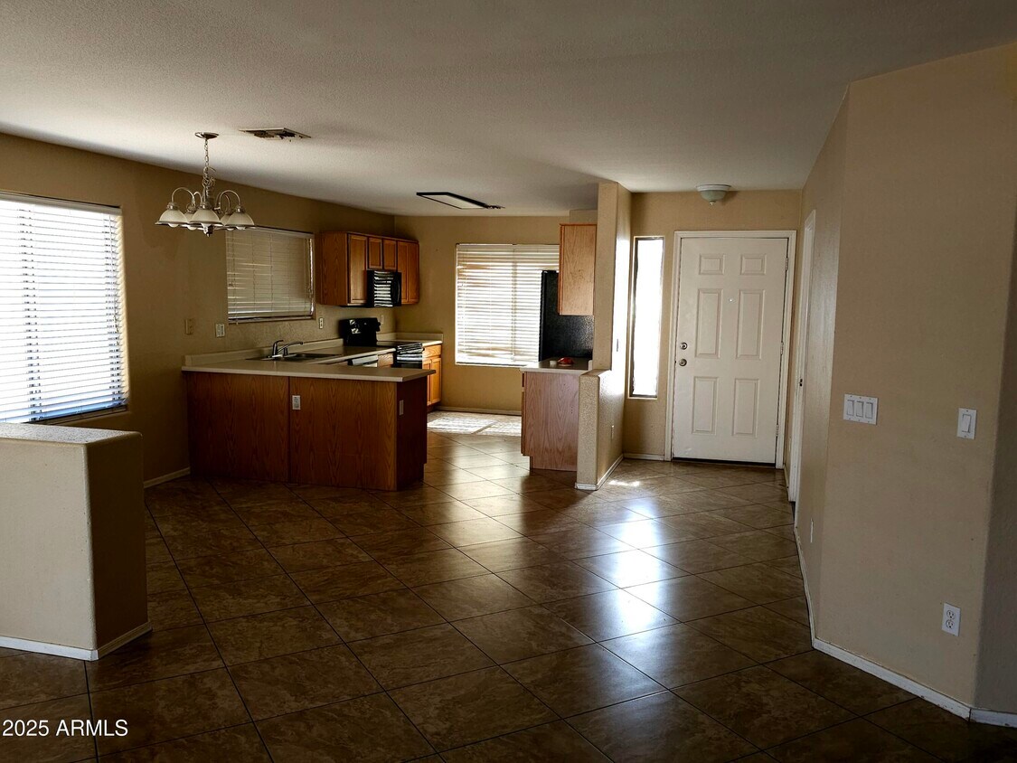 Foto del edificio - 15116 W Fillmore St