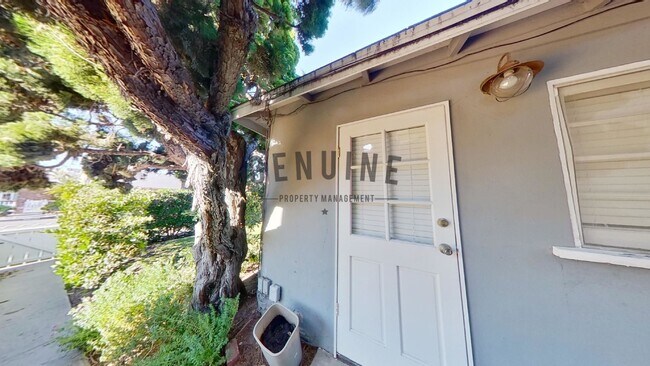Building Photo - 610 Marguerite Avenue