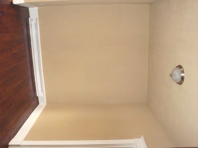 Foto del edificio - 4215 Lawn Ave