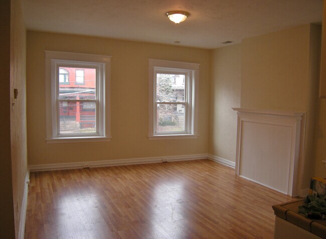 Building Photo - 315 S Fairmount St