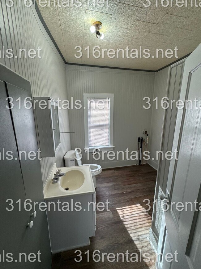 Foto del edificio - $950 - 3 bed 1 bath - Single Family Home