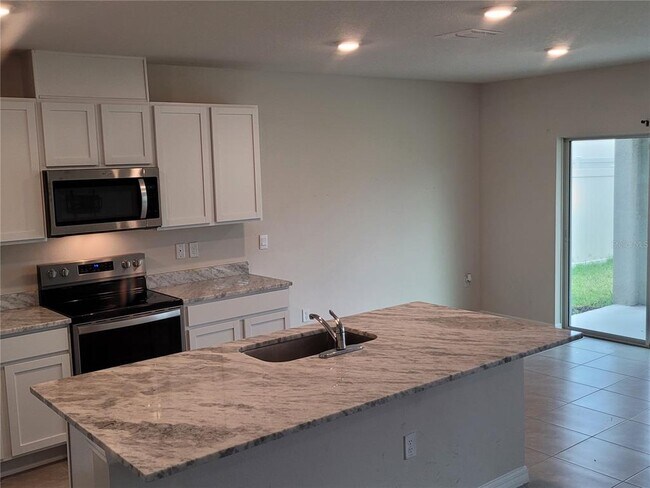 Building Photo - 18011 Canopy Pl
