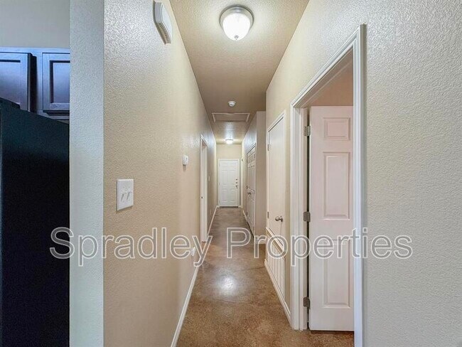 Foto del edificio - 7108 Cameron Park Rd