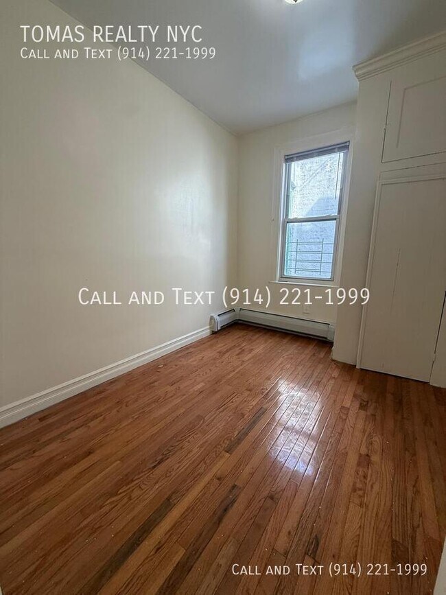 Foto del edificio - 776 E 233rd St