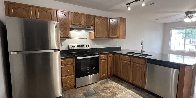 Foto principal - 405 Shade Tree Lane