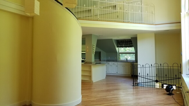 Building Photo - 106 Ponemah Rd