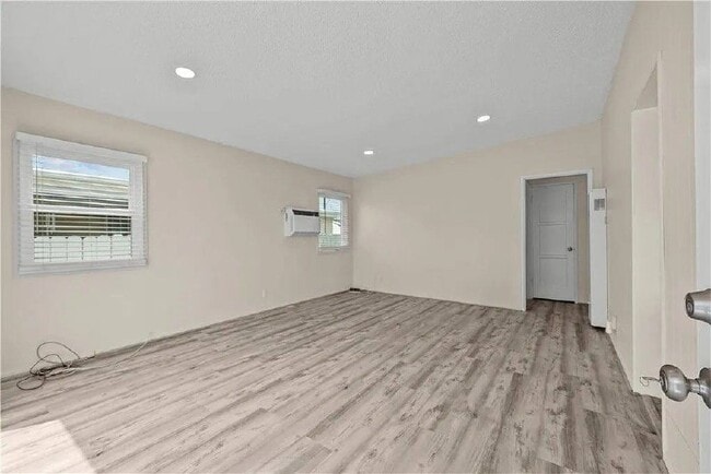 Building Photo - 1422 Phillippi St