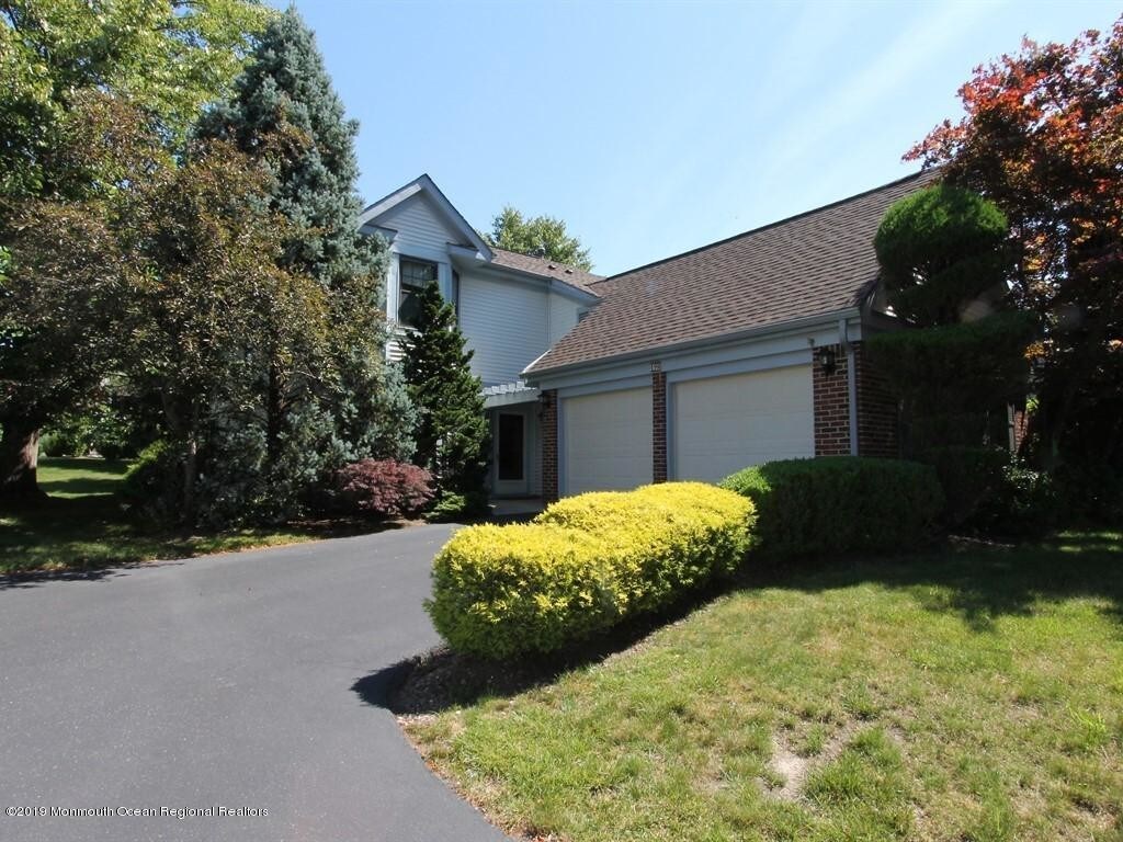 Primary Photo - 159 Old Orchard Ln