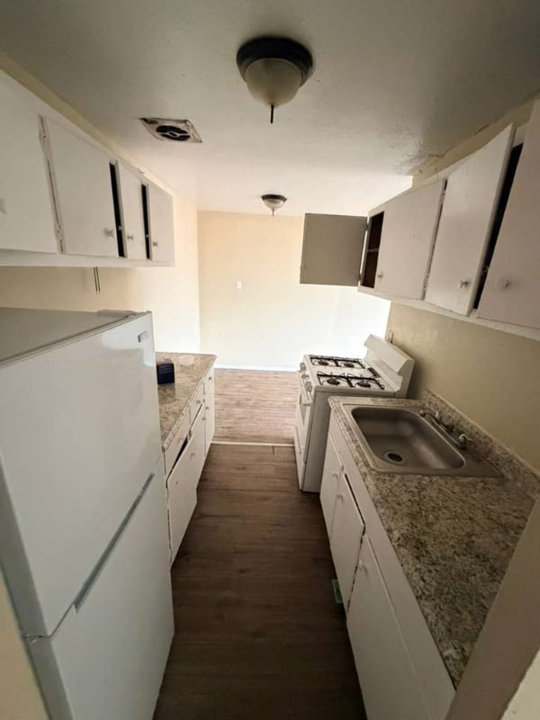 Photo - 14835 Euclid Ave Apartment