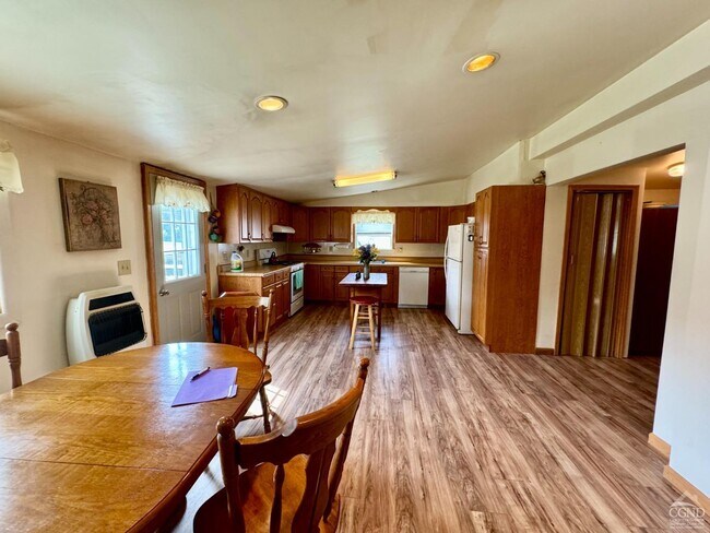 Building Photo - 14 Kowal Ln