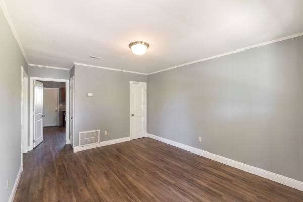 Building Photo - 84 W Park Dr #E, Spartanburg, SC 29306