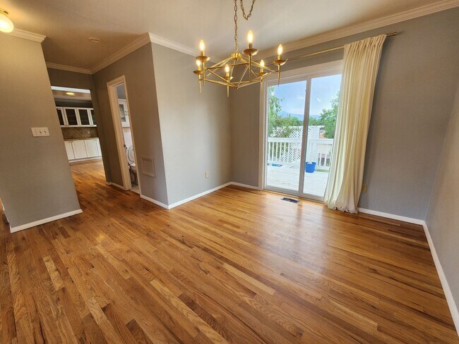 Foto del edificio - 3 Bed 2 Bath Home located Near Fort Carson!
