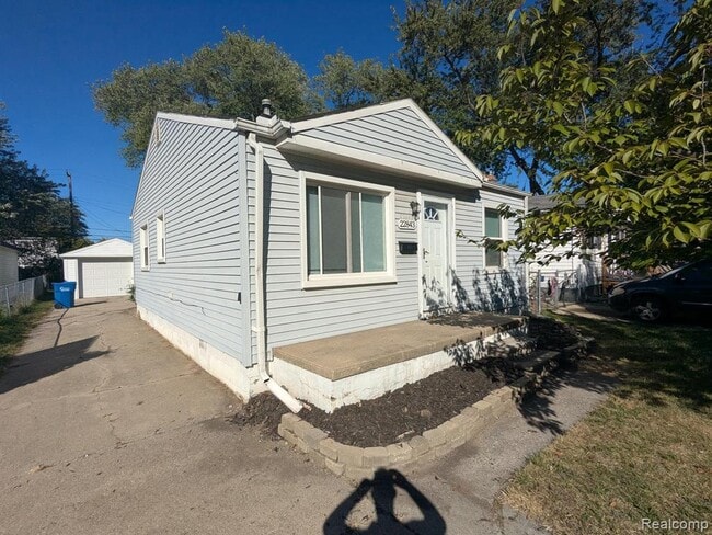 Foto del edificio - 22843 Heussner Ave