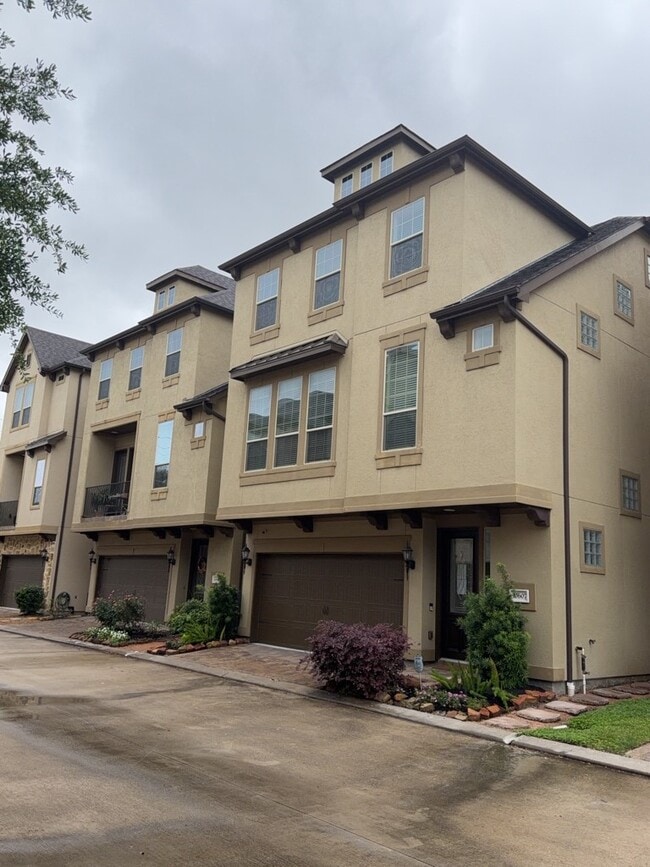Building Photo - 10607 Enclave Shadows Ct