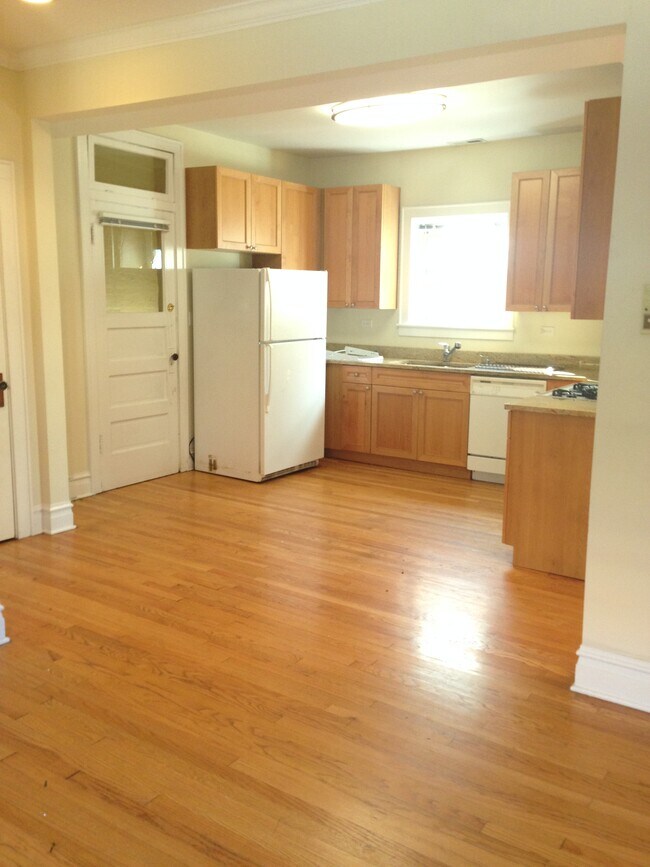 Foto del edificio - 3329 W Grace St