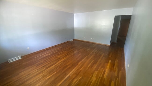 Building Photo - 1125 Sagecrest Dr