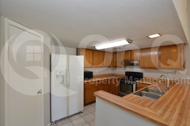 Foto del edificio - 3520 W Ivanhoe St