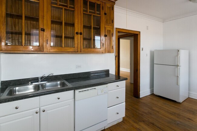 Foto del edificio - 4824 W Addison St