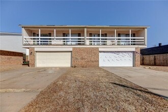 Building Photo - 2211 NW 117th St