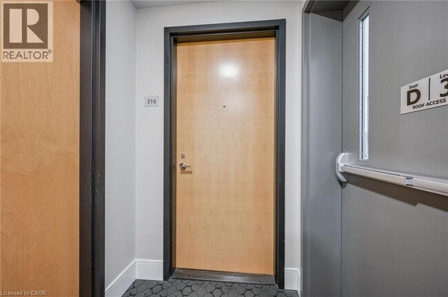 Photo du bâtiment - 15 Prince Albert Blvd