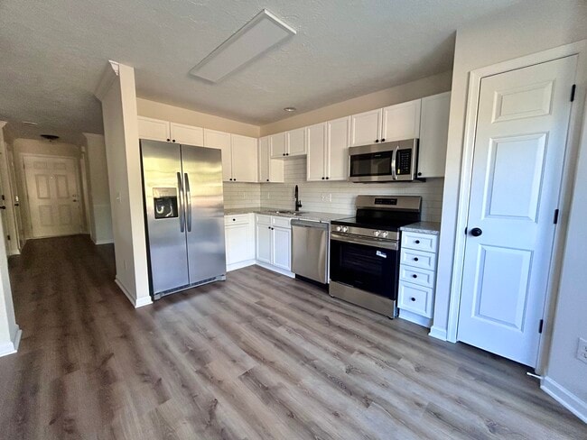 kitchen - 2482 Nashboro Blvd
