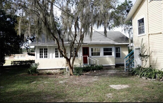 Building Photo - 324 N Joanna Ave