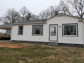 Building Photo - 291 Green Acres Myers St