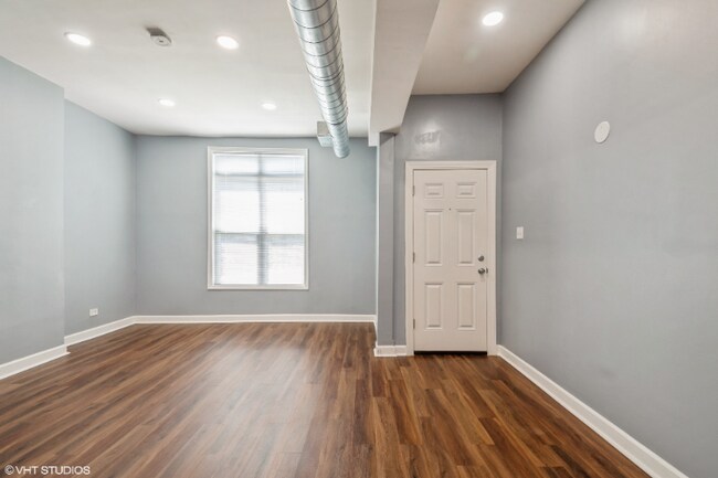Foto del edificio - 6649 S Greenwood Ave