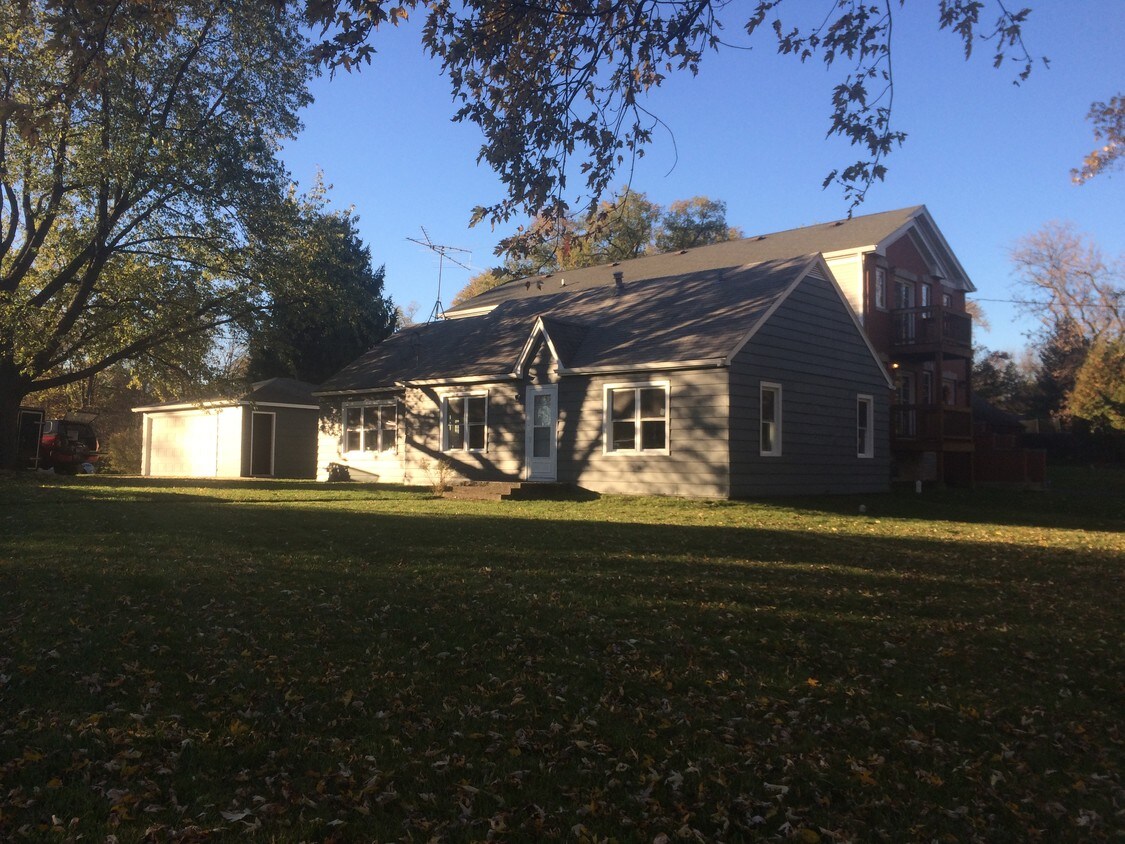 Primary Photo - 23740 N Park Rd