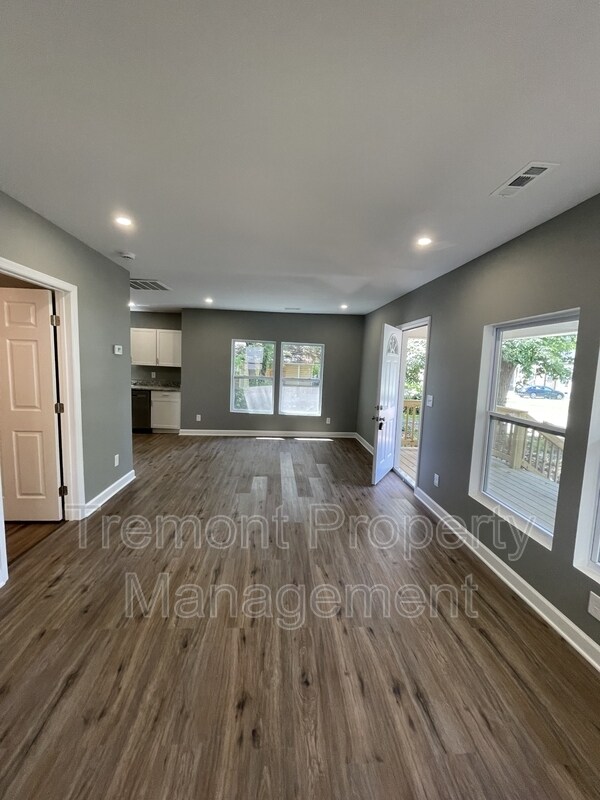 Foto del edificio - 2110 Allin St