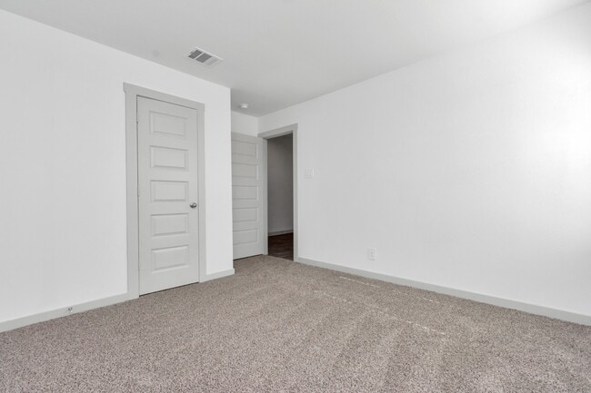 Building Photo - 10626 Watershed Dr