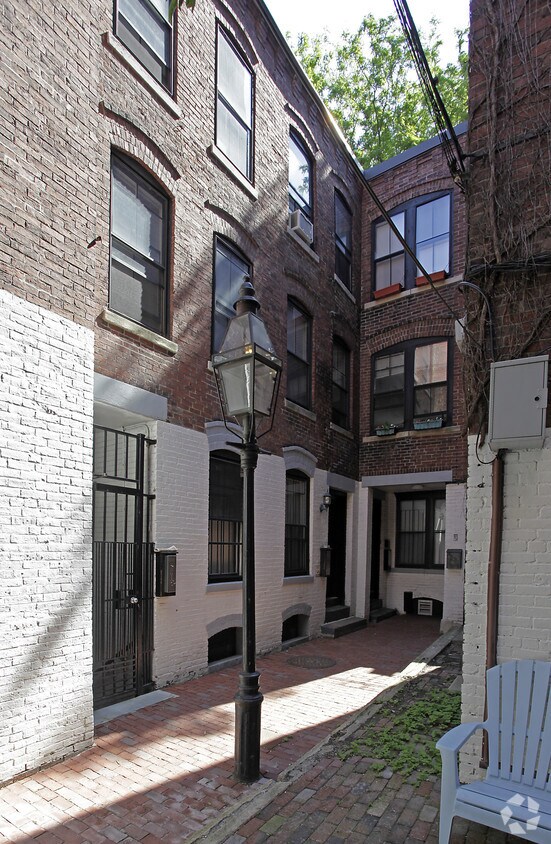 Primary Photo - 1 Anderson Pl