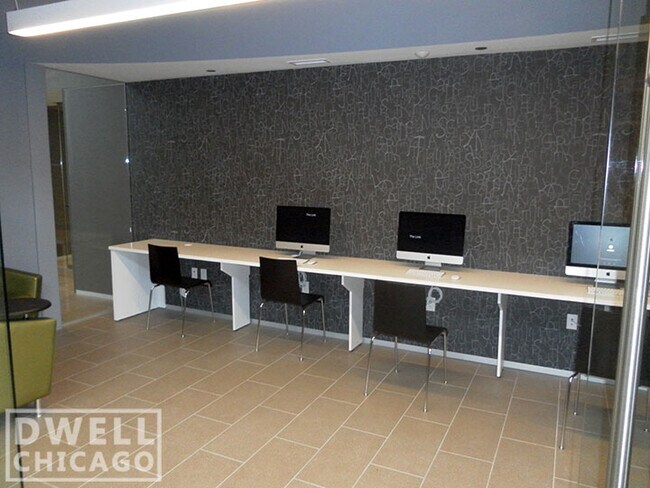 Foto del edificio - 530 N Lake Shore Dr