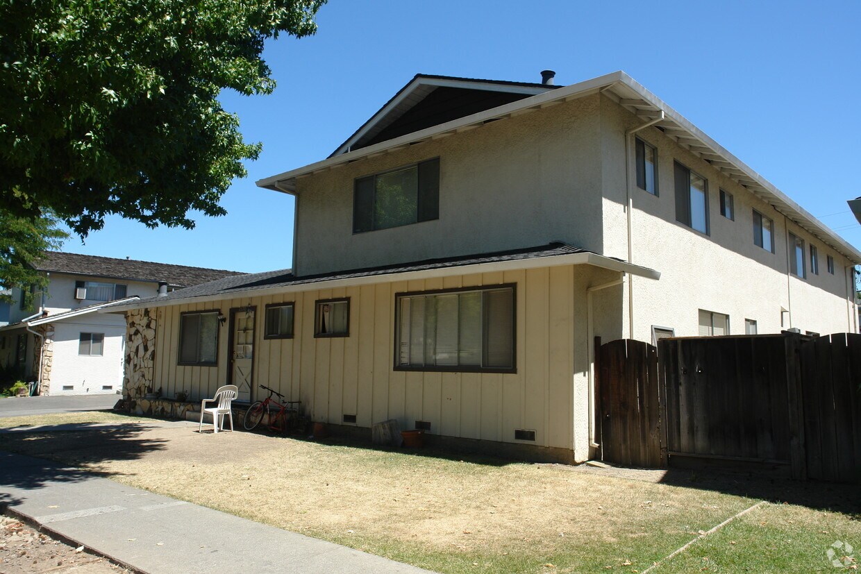 Building Photo - 1170 Leigh Ave