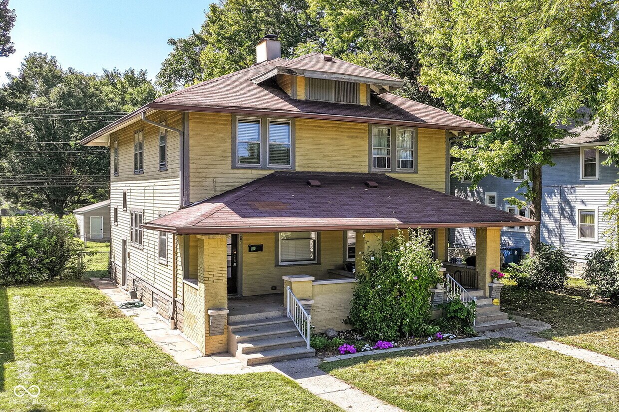 Foto principal - 6038 N College Ave