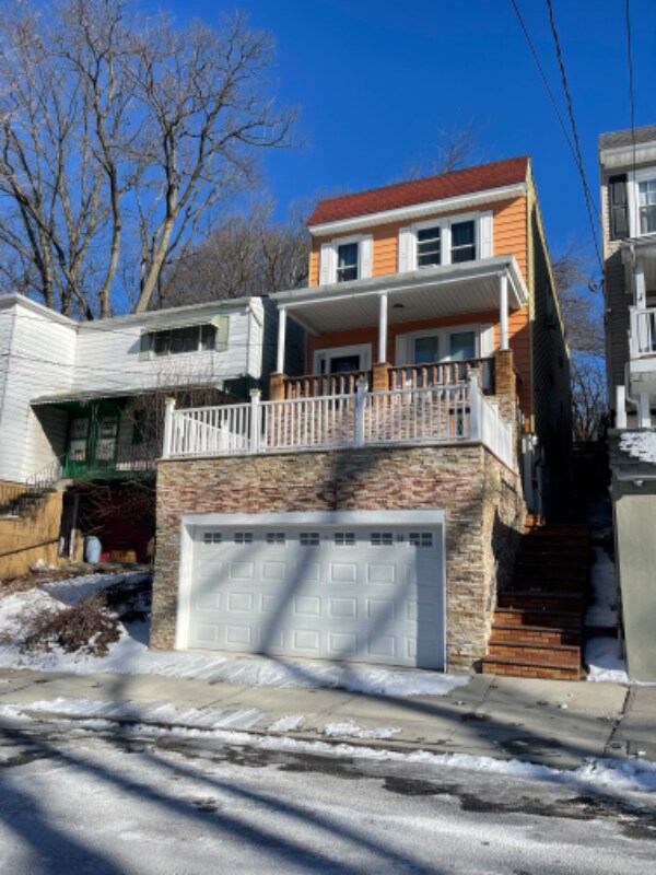 Primary Photo - 50 S Nichols Ave