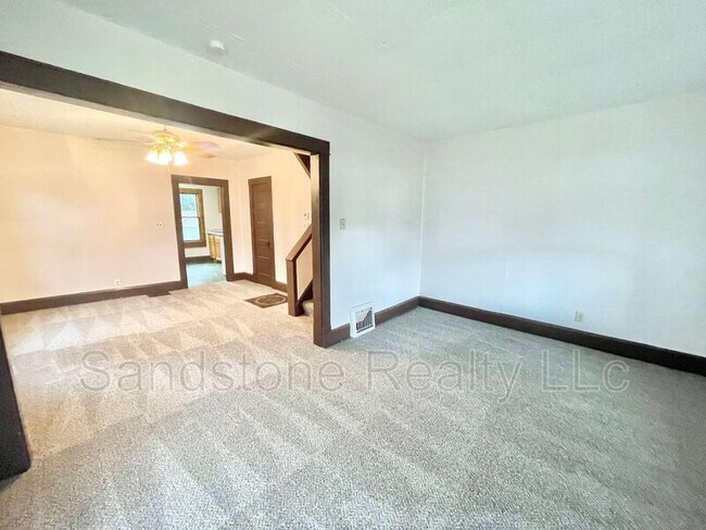 Foto del edificio - 845-847 Bond St