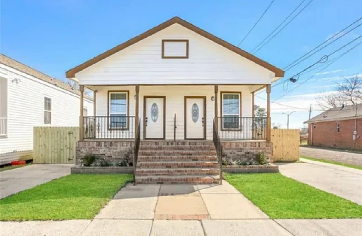 Primary Photo - 2503 Mazant St