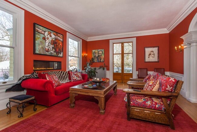 Building Photo - 162 Huntington St New Haven, CT 06511