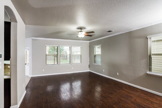 Building Photo - 8411 Buckhorn Parke